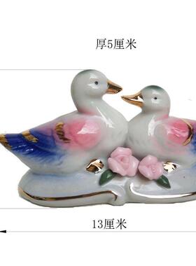 新款瓷鸳鸯摆件对卧室摆设结婚陶动礼品送新人祝福卧室床一头创意