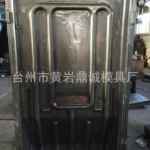 塑料施工围挡中空吹塑模具塑料模具水马模具交通吹塑围挡模具 - 图1