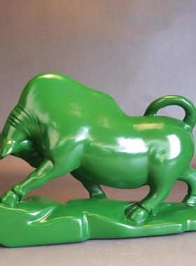 绿色牛摆件黑色木牛中式工艺礼品摆饰实木雕刻木质华尔街牛客厅装