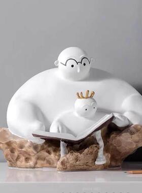 北欧创意亲子看书人物雕塑样板间样品屋展示中心酒店玄关书柜家居