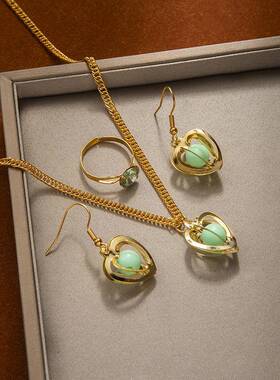 欧美跨境热卖镂空爱心夹珠项链耳环戒指三件套装女时尚百搭首饰品