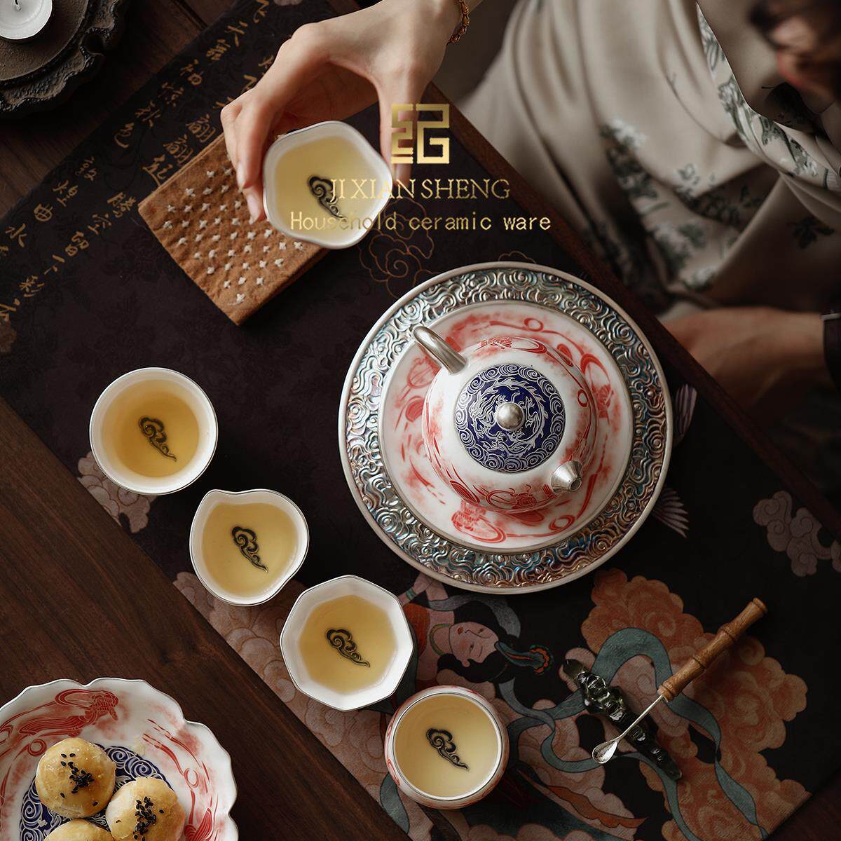 Mr. Ji's gilded Dunhuang rubbings Feitian Wufu Kungfu tea set is a high-end cultural and creative gift for elders and foreigners