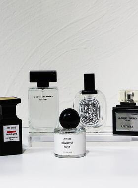 休闲样板房女装香水香氛道具衣帽间配套组合梳妆台软装摆件