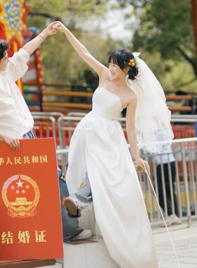 超大结婚证领证婚纱照拍照道具登记跟拍手持囍字横幅彷真巨型KT板