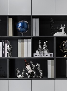 漂亮的摆件高级感小众现代轻奢人物客厅办公室玄关电视柜酒柜装饰