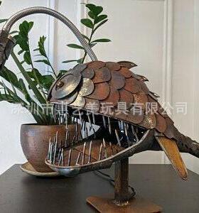 现货新品 Angler Fish Lamp 琵琶鱼灯 落地式USB接口复古艺术台灯