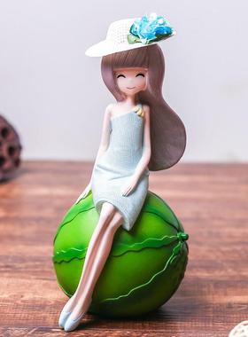 可爱粉色少女心美女摆件水果姑娘树脂娃娃送女朋友卧室装饰品礼品