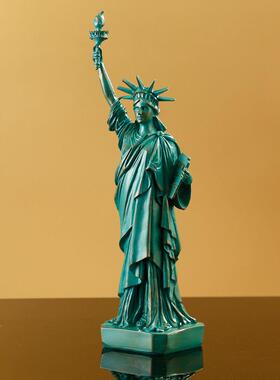 跨境创意美国自由女神雕像树脂摆件家居客厅书桌玄关个性雕塑装饰