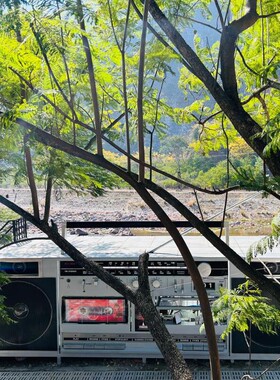 复古收录音机网红餐车商用美陈多功能摆摊景区售卖美食咖啡小吃车