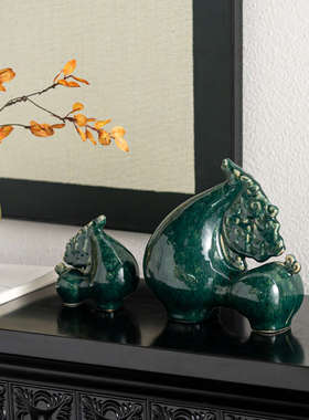 艺贝子新中式墨绿色马办公室装饰品客厅会所高档茶室动物招财摆件
