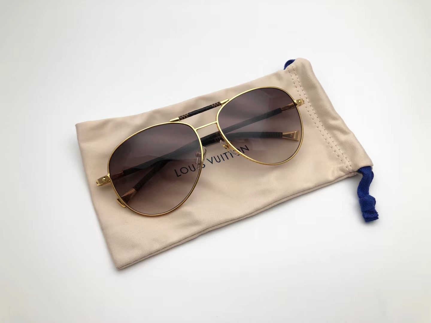 Louis Vuitton Lv Trunk Pilot Sunglasses (Z1508U)