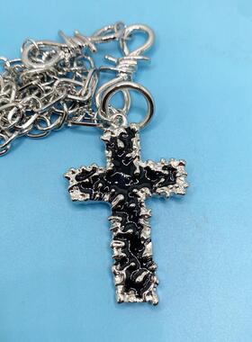 十字架吊坠项炼妇女欧洲和美国珍珠项炼黑暗十字架吊坠锁骨炼