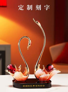 正品关诺诗奢曼轻琅彩红色天鹅摆珐件一对高档客厅玄电视柜家居装