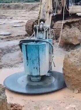 中旺挖掘机岩石锯 回转伸缩式岩石锯 钢筋混凝土切割锯
