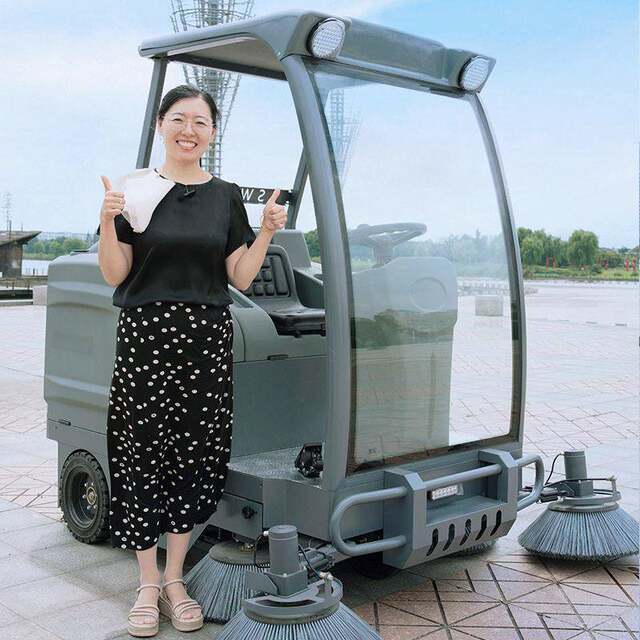 ເຄື່ອງກວາດເຄິ່ງປິດລ້ອມ DP-2000, ເຄື່ອງກວາດລ້າງຊັບສິນທີ່ສວຍງາມ, ເຄື່ອງກວາດຖະໜົນໃນໂຮງງານ