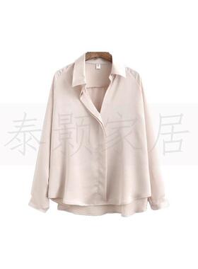 现代简约样板间衣帽间展厅衣柜服饰收纳盒托盘饰品摆件搭配组合