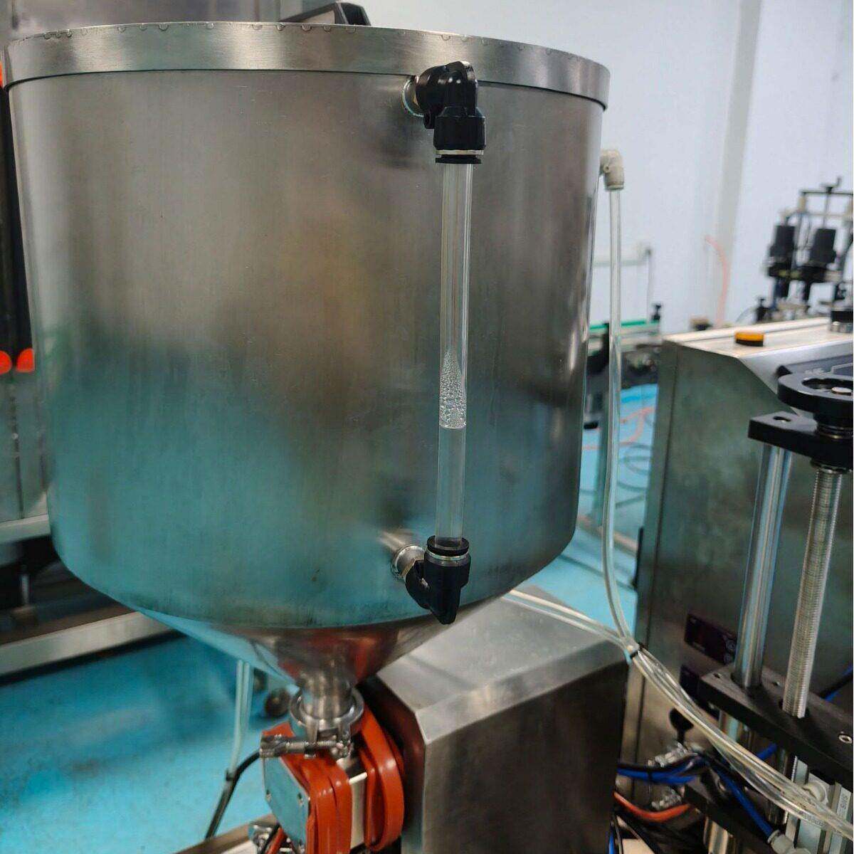 Fully automatic liquid filling machine cosmetics lotion cream filling machine servo gear pump filling machine equipment