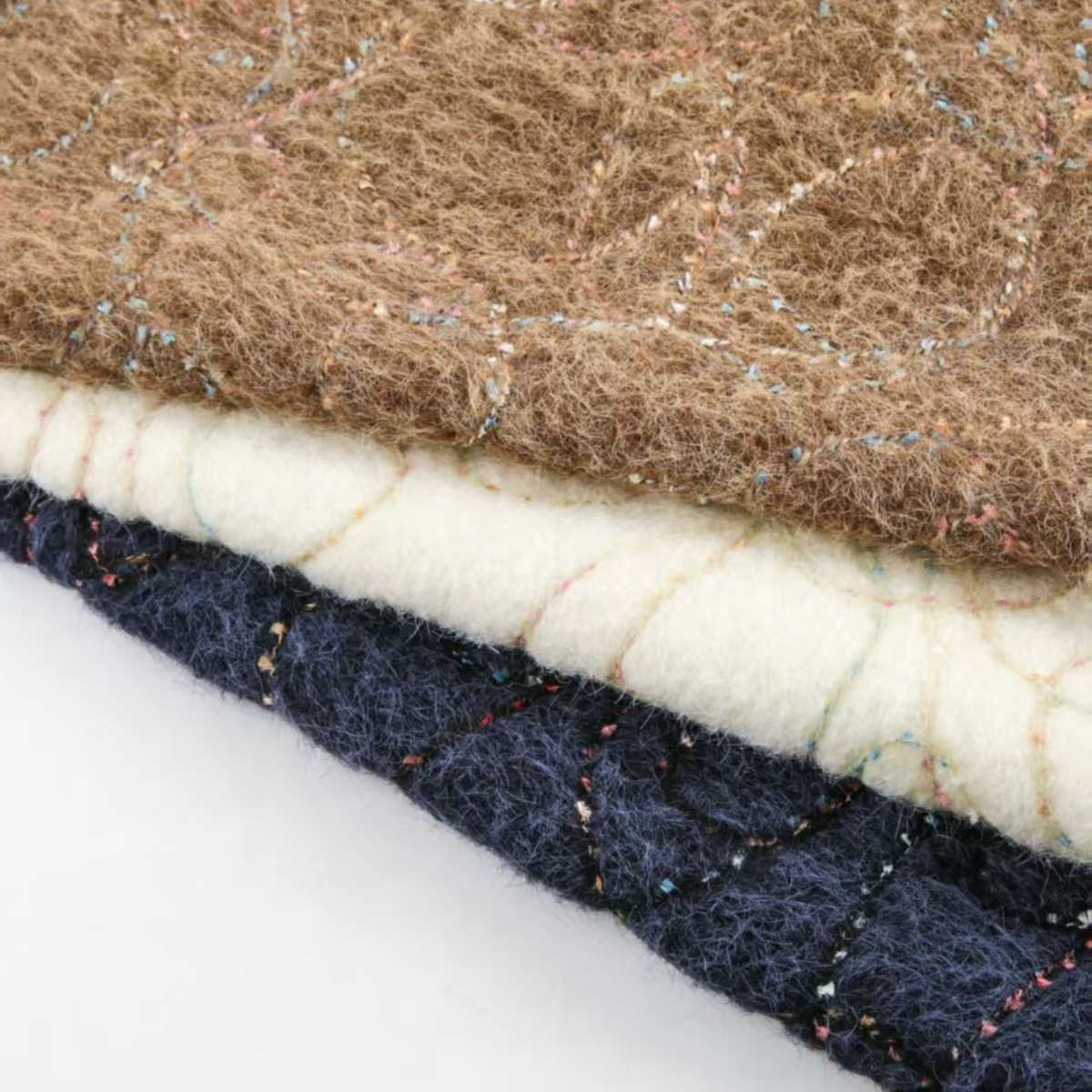 厂家现货直供600g彩虹丝毛绒梦幻绣面料地垫服装抱枕家纺布料 - 图0