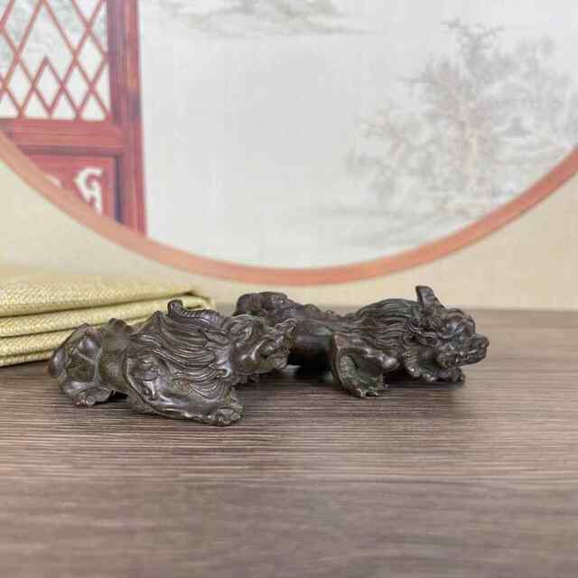 New direct selling antiques and miscellaneous bronze collections, Pixiu beasts, retro tea pets, home decoration, study supplies, town rulers