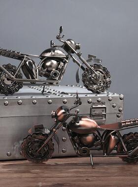 工业风铁艺机车老爷车金属模型创意男生桌面摆设电视柜机械摆件