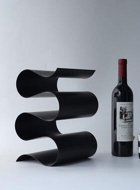 现代轻奢s形波浪流畅形金属餐厅酒柜酒吧别墅酒店装饰摆件红酒架