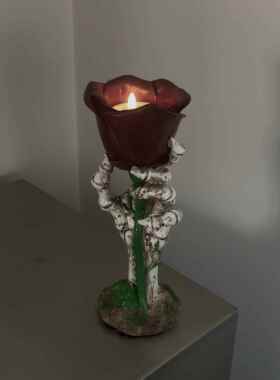 我的爱至死不渝骷髅手玫瑰花蜡烛台哥特暗黑系摆件创意小众礼物