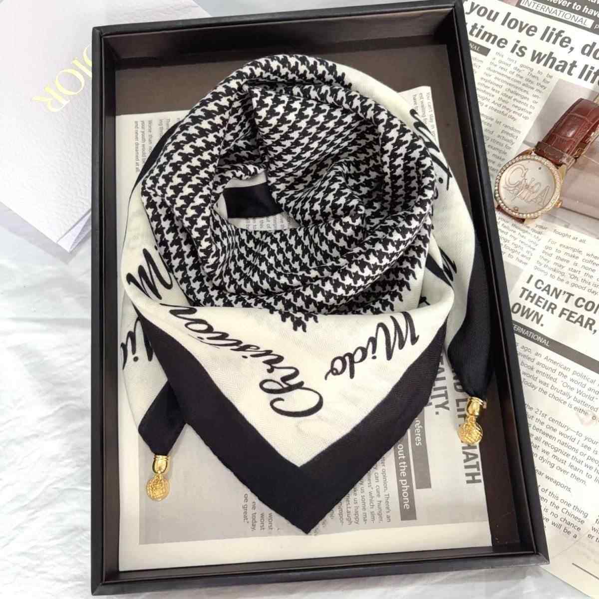 丝巾磁吸扣方巾女系脖高级感围巾春秋冬护颈女2025新款棉麻围巾,淘宝优惠券,粉丝福利购,淘宝优惠卷