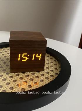 高档ooahz睡早早木起~质桌面声控时钟 ins桌面摆件适合送朋 友的