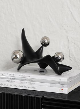 现代简约黑色树脂抽象几何摆件酒柜玄关样板房家居电视柜书房装饰