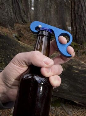 亚马逊One-handedBottleOpener户外单手开瓶器磁吸金属开瓶器