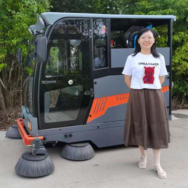 ປິດເຄື່ອງ sweeper ໄຟຟ້າຊຸມຊົນຖະຫນົນທໍາຄວາມສະອາດຊັບສິນ sweeper ໂຮງງານອຸດສາຫະກໍາ sweeper ສູນຍາກາດ sweeper