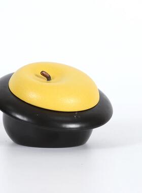 现代创意简约轻奢远方抽象金色人物桌面摆件树脂样板间客厅艺术