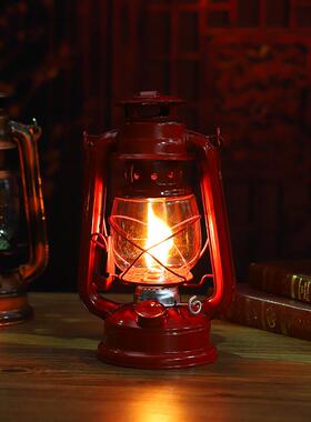 采购产品铁制的覆古煤油灯装饰品，怀旧的老式物品，背包灯笼，摄