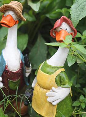 户外田卡情侣通鸭工艺品摆件园创意花园庭院别墅小饰动物树326脂