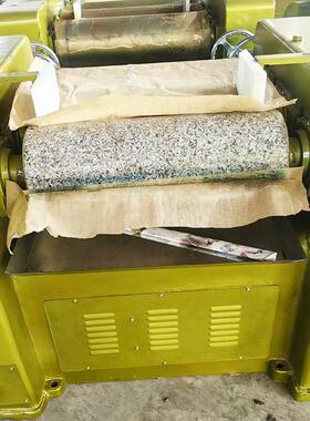 厂家直供生产型大型260花岗岩三辊机润滑脂三辊研磨机化妆品色粉
