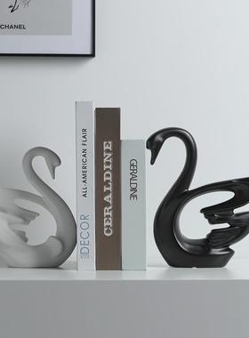 正品贝汉北欧美简约装黑白侣天鹅摆情件结婚礼物创意客厅酒柜饰品