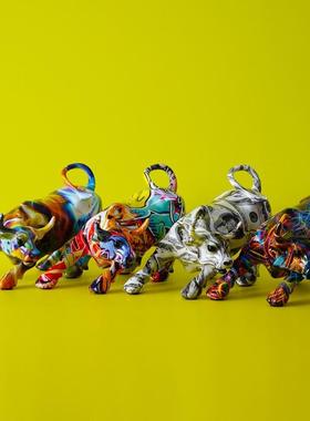 跨境创意水转印炫彩华尔街牛摆件工艺品树脂家居客厅玄关桌面装饰