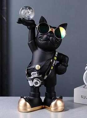 网红照相机旅行狗法斗犬摆件北欧家居客厅书房样板房乔迁装饰礼品