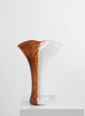 现代简约轻奢暗红墨拼接白色琉璃花瓶样板间客厅桌面花艺装饰摆件