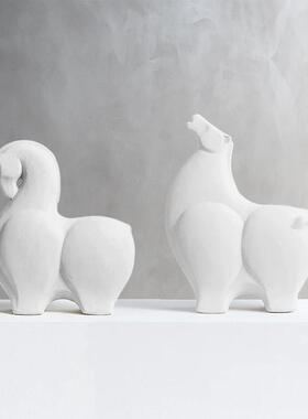 电镀金色小马摆件高级感意式艺术品极简客厅酒柜开放格陶瓷装饰品