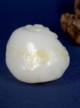 G太平有象保真新疆和田玉羊脂白白玉细料洒金皮大象手把件259.10g