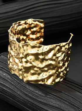 Metal Bracelet Arm Ring for Women跨境新款褶皱金属手镯臂环女