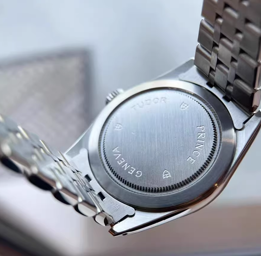 经典款9.8新 帝舵王子系列精钢自动机械腕表36MM男表76214-0013 - 图2