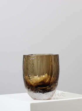 现代简约锤纹切割棕色琉璃花瓶别墅样板间客厅电视柜软装插花装饰