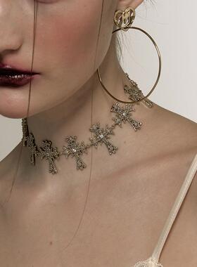 项圈锁骨炼巴洛克风百搭十字架短款颈炼项炼