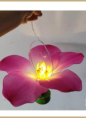 舞蹈之乡女子群舞芳菲蔓影月明中明日芳菲莲花荷花提灯道具同人AI