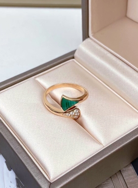 公价23600】99新宝格丽玫瑰金绿孔雀石扇子戒指AN858646尺码咨询