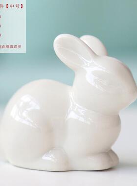 可爱小兔子摆件陶瓷工艺品创意客厅电视酒柜房间家居装饰玉兔摆件
