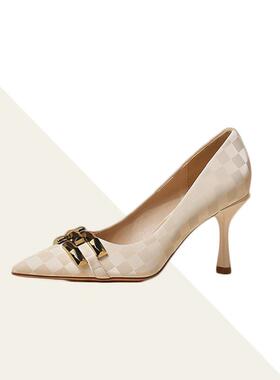 模型房衣帽间鞋柜女高跟鞋饰品软装饰与卧室可访问的豪华女鞋道具