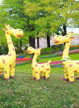 户外卡通长颈鹿玻璃钢雕塑园林景观幼儿园商场主题乐园装饰大摆件